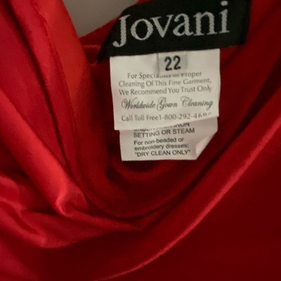 Jovani 171314 in Red - Picture 6 of 8